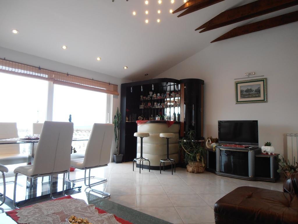 Villa Dijana Malinska Room photo